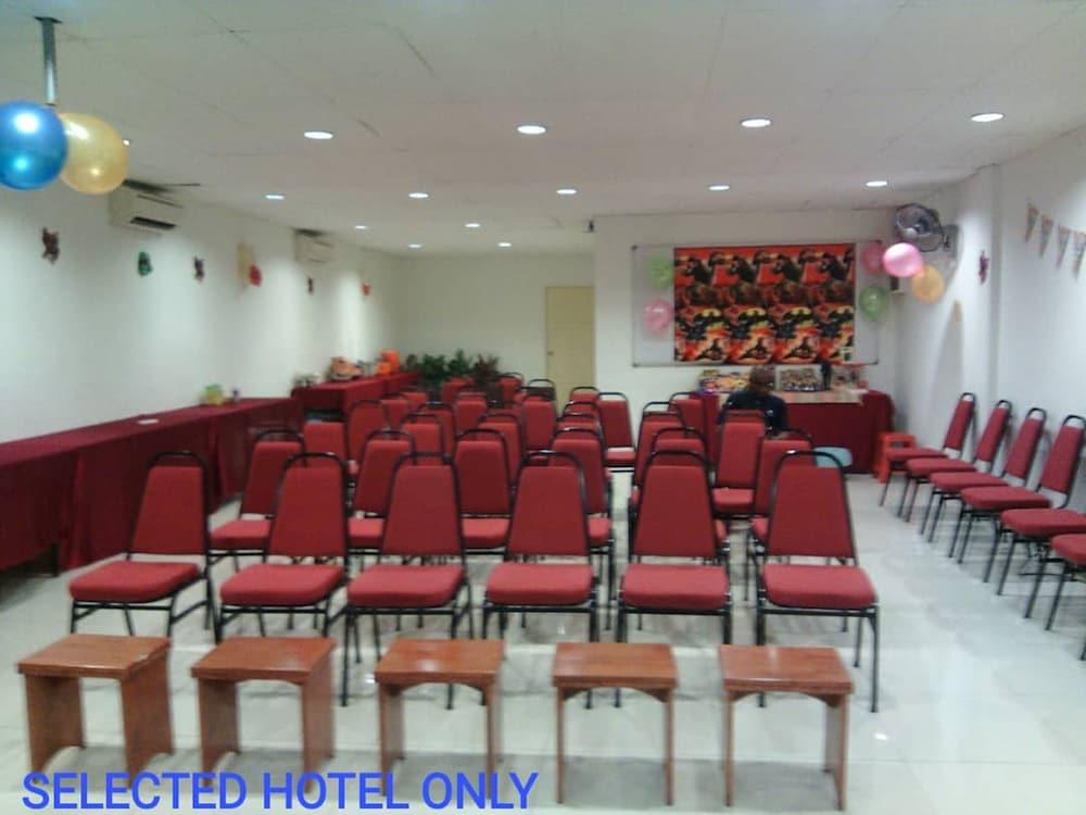 Sun Inns Hotel D'Mind Seri Kembangan Exterior photo